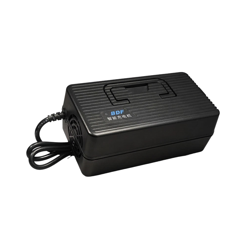 How does the smart charger's temperature monitoring system prevent thermal runaway during a fast charging session for a lithium-ion battery pack?